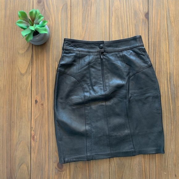 Vintage Black Leather Mini Skirt - Picture 1 of 5
